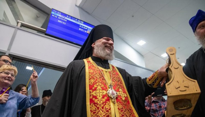 Благодатный огонь прибыл в Кировск